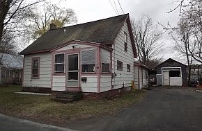2nd image of 12 Tracy St
