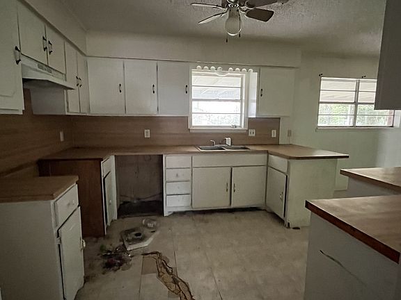 4th image of 1309 Sherry Ln