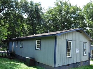 104 Robert Hendrix Dr, Carrollton, GA 30117