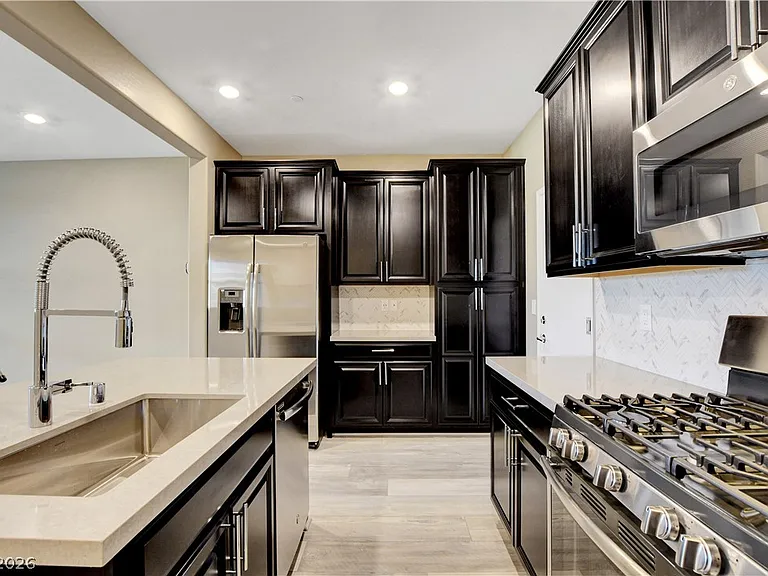 28 Lomita Heights Dr — Photo 14