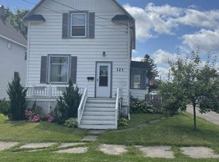 123 W 10th Ave, Sault Sainte Marie, MI 49783