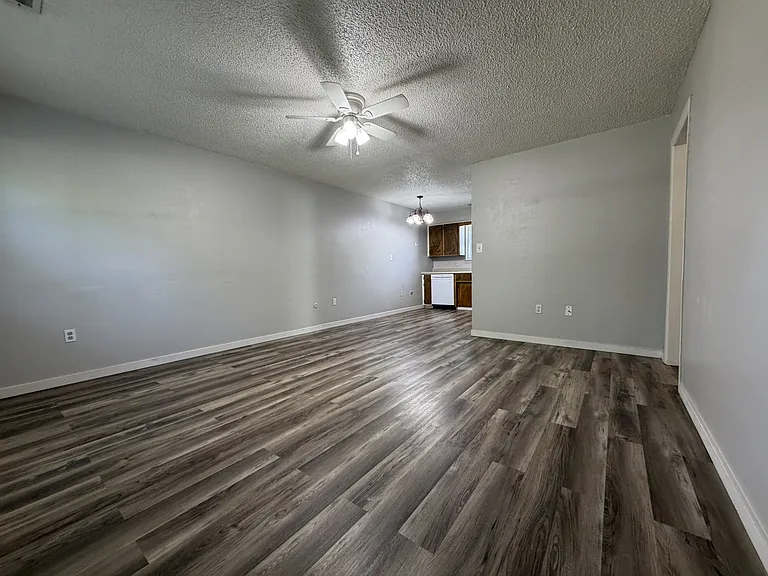 1309 S Washington Ave #4 — Photo 2
