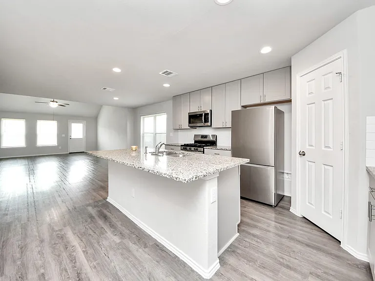 4231 Tulip Oak Dr — Photo 8