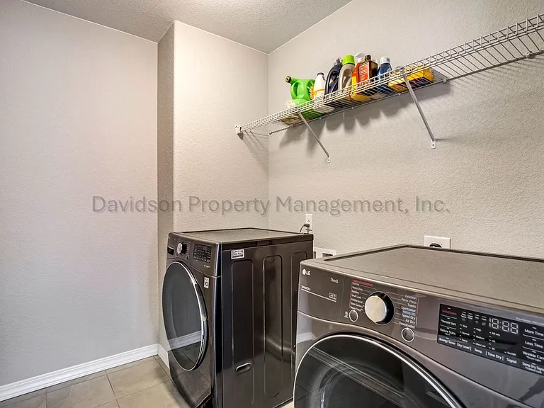 8747 Bynum Dr — Photo 18