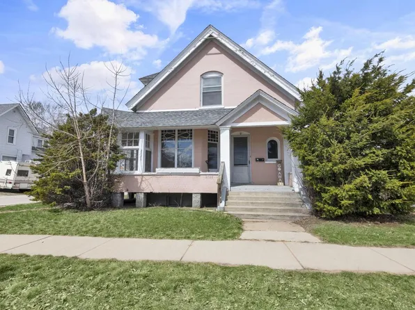 2728 Hall AVENUE, Marinette, WI 54143