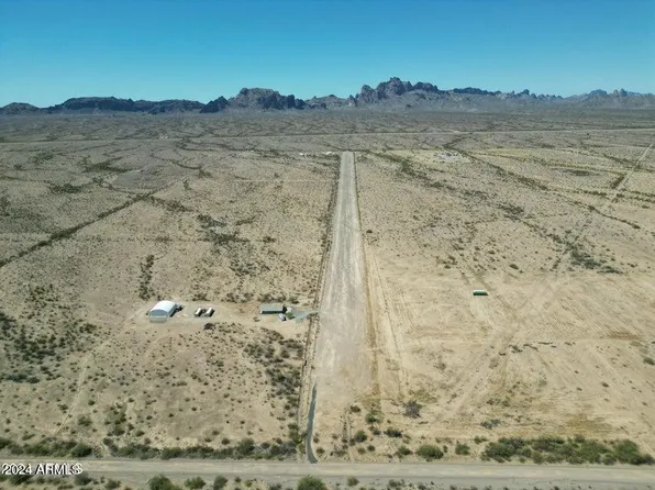 546xx W Sunland Avenue #4, Tonopah, AZ 85354
