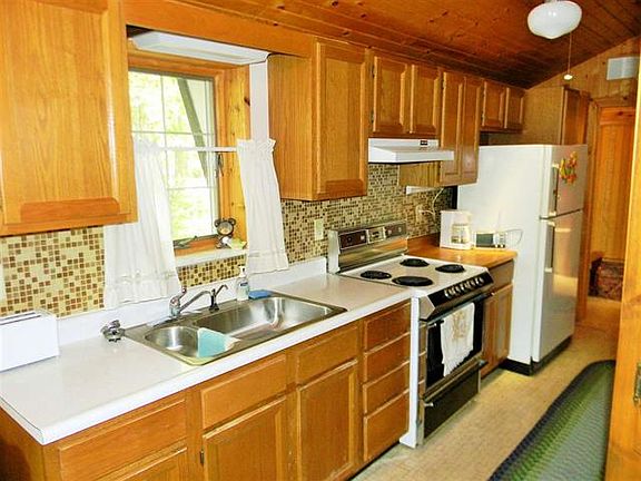 5th image of 156 Hazelwood Dr