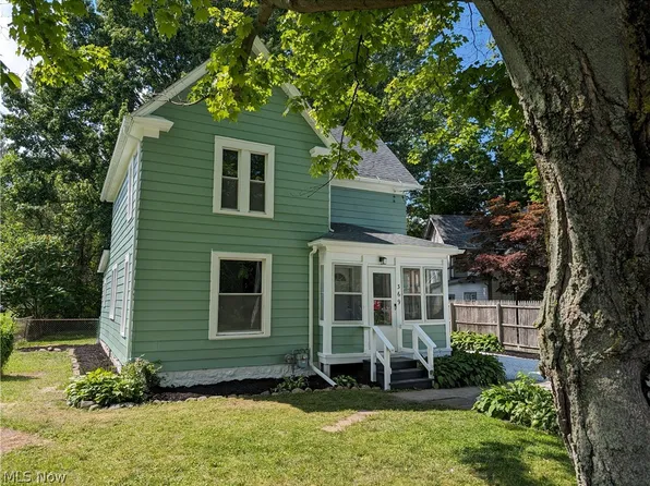 369 Dorman Rd, Conneaut, OH 44030