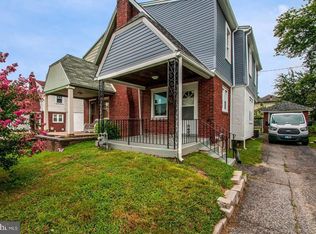 15 W Garrison Rd, Brookhaven, PA 19015