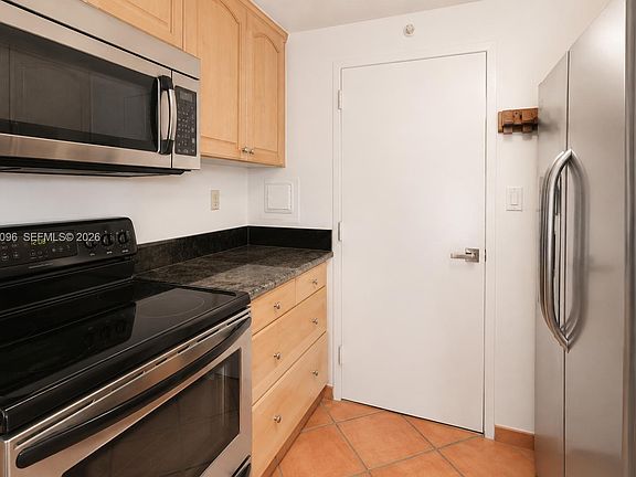 4th image of 3301 NE 5th Ave APT 919