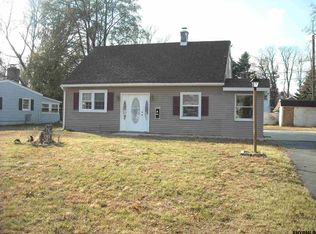 1053 Spry Ln, Schenectady, NY 12303