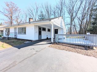 121 Green Manor Dr, East Hartford, CT 06118