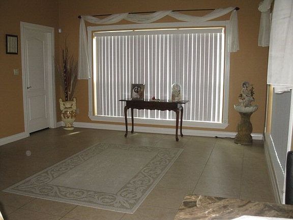 3rd image of 1602 Jonathon Dr