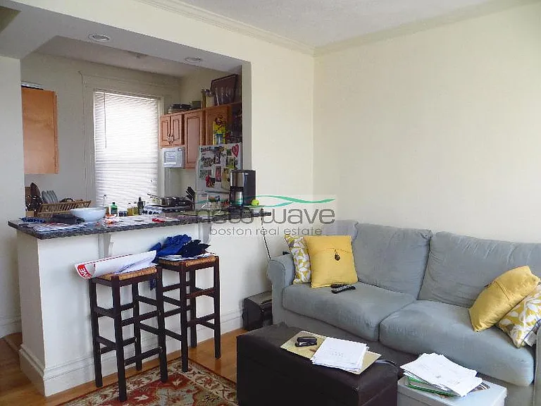 32 Queensberry St #15 — Photo 2