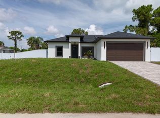 405 Roosevelt Ave, Lehigh Acres, FL 33936