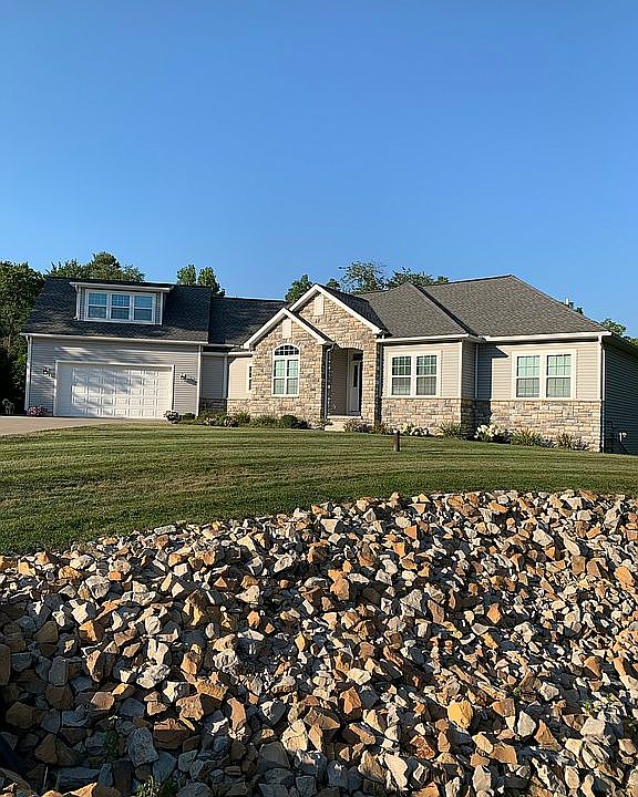 1st image of 185 Jenna Dr