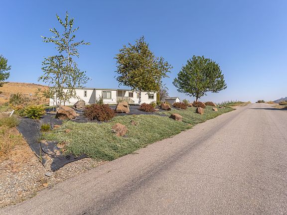 3rd image of 4140 Luebber Ln