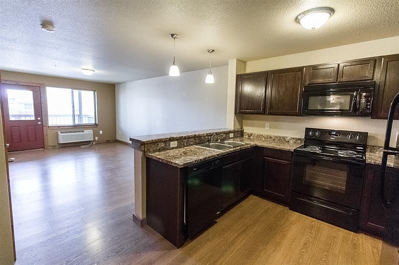 2nd image of 555 S Catlin St APT 201