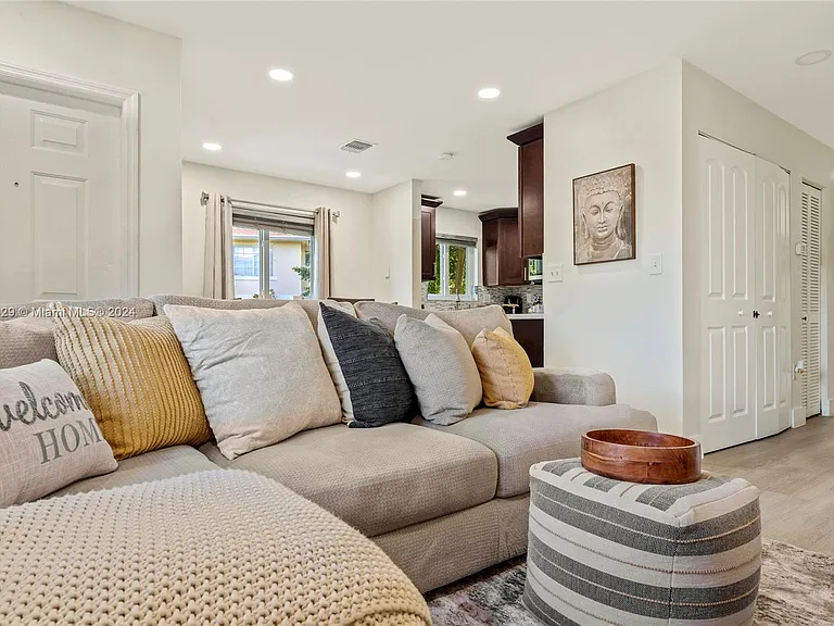 18606 SW 100th Ave #18606 — Photo 4