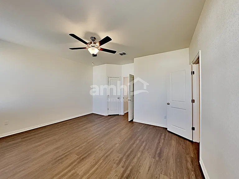 2709 Meadowood Hts — Photo 9