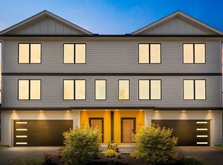 39 Floyd St #1, Waltham, MA 02453