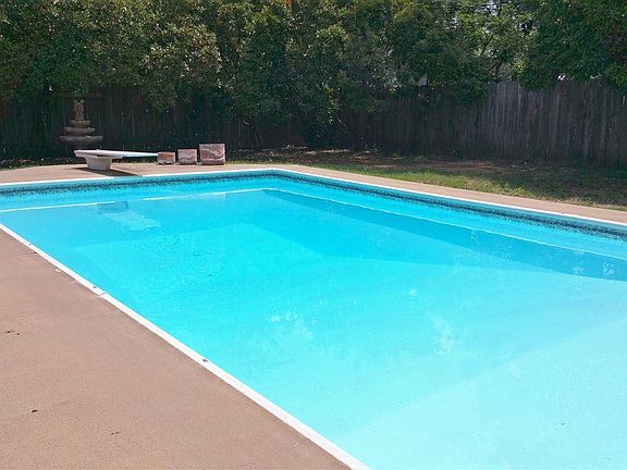 4th image of 1000 E Beverly Loop