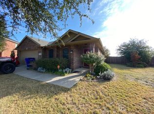317 Long Prairie Dr, Forney, TX 75126