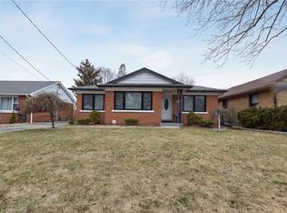 48 Chelsea Rd, Kitchener, ON N2B1H8