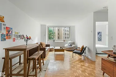 30 West 63rd Street #5W image 1 of 7