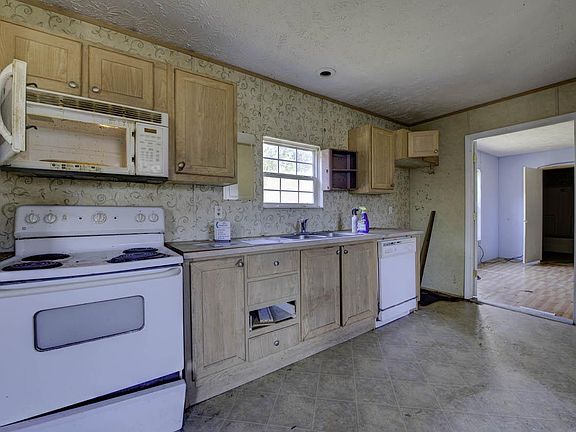 5th image of 260 Hunsucker Cir