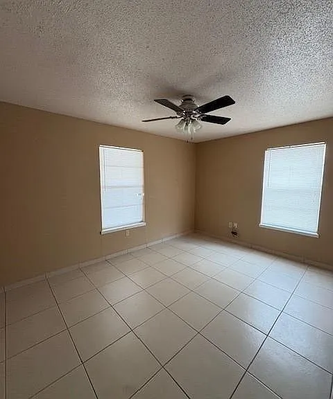 1128 N Los Ebanos Rd — Photo 10