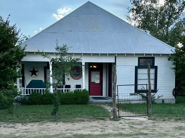 283 sycamore, Utopia, TX 78884