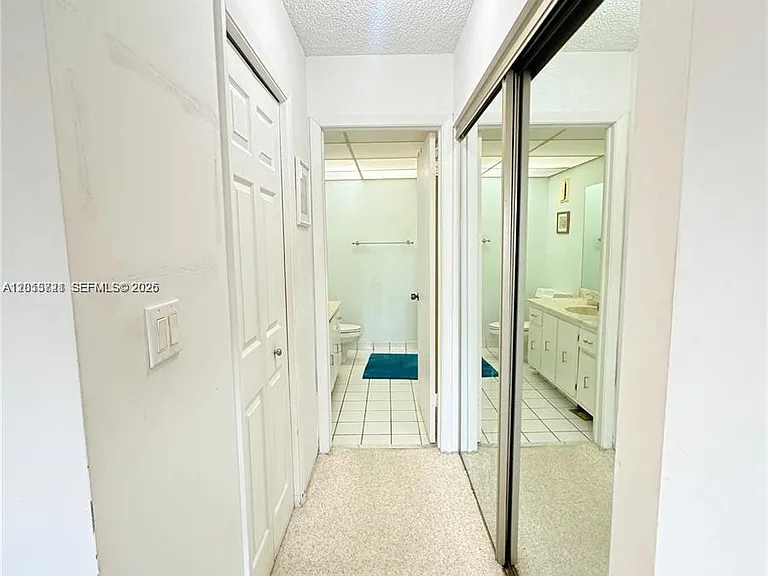 240 Lakeview Dr #212 — Photo 7