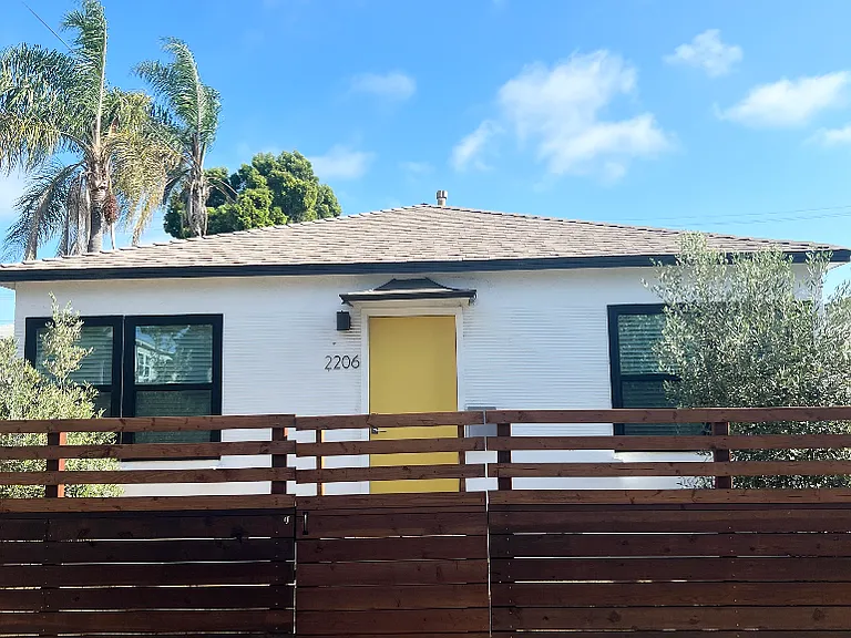 2206 Ocean Park Blvd #D — Photo 1