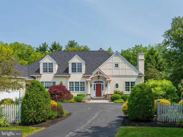 836 Forest Ln, Malvern, PA 19355