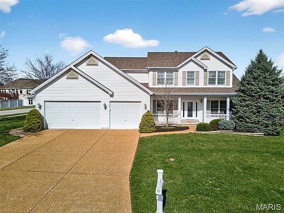 3rd image of 71 Harrisburg Ct