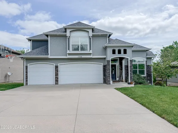 1709 London Way, Jefferson City, MO 65109