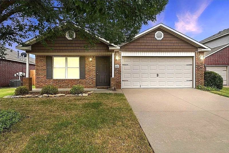 3 bed, 1174 sqft, $1,800 — Photo 1