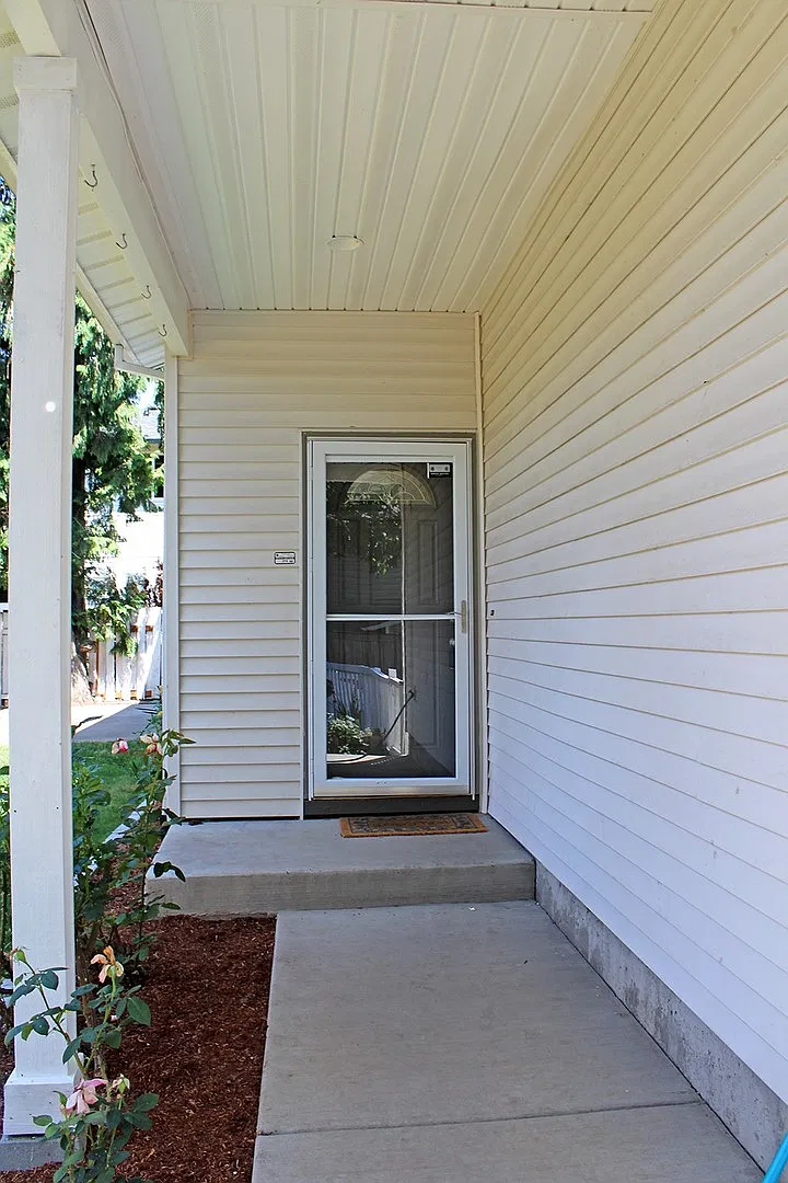 Picture Perfect 3 Bedroom, 2.5 Bathroom House in Hillsboro — Photo 3