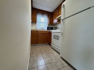 118 Last St APT 2, Fall River, MA 02724
