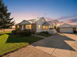 16303 Almont Rd, Allenton, MI 48002