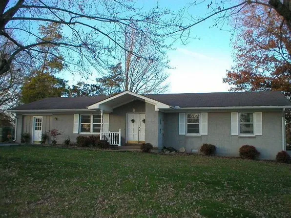 1612 Whippoorwill Dr, Lawrenceburg, TN 38464