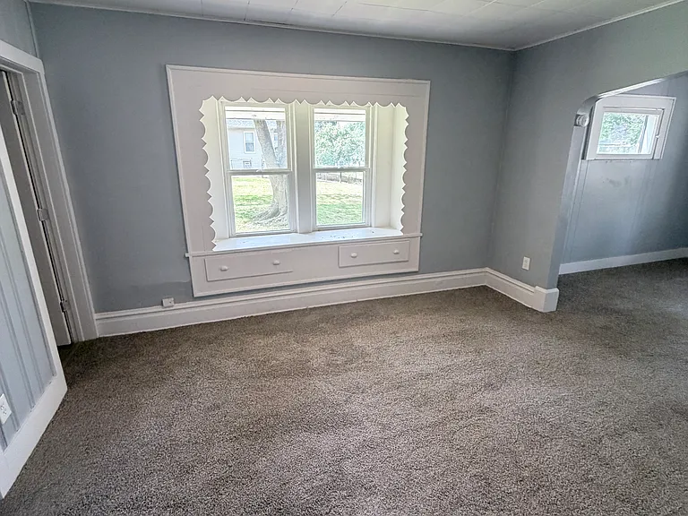1155 Sawyer Ave — Photo 8