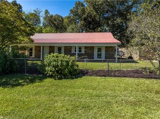 10 Gabriel Rd, Fort Mitchell, AL 36856