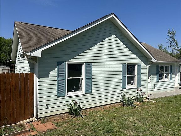4th image of 57 Jennifer Ln NE