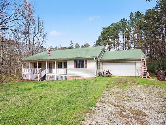 3rd image of 1395 Mount Carmel Rd