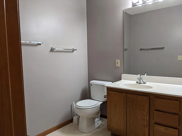 655 Woodduck Dr #J — Photo 12