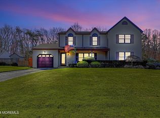 11 Anita Dr, Jackson, NJ