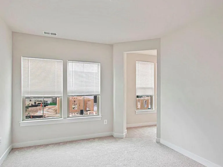 10010 Ruffian Way #R — Photo 9