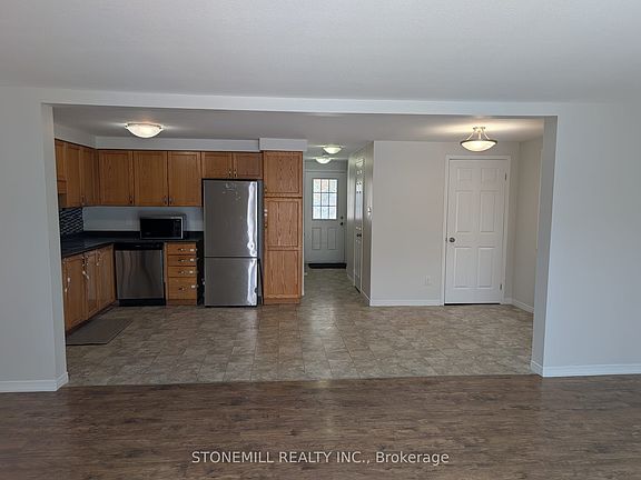 4th image of 171 Highbrook St